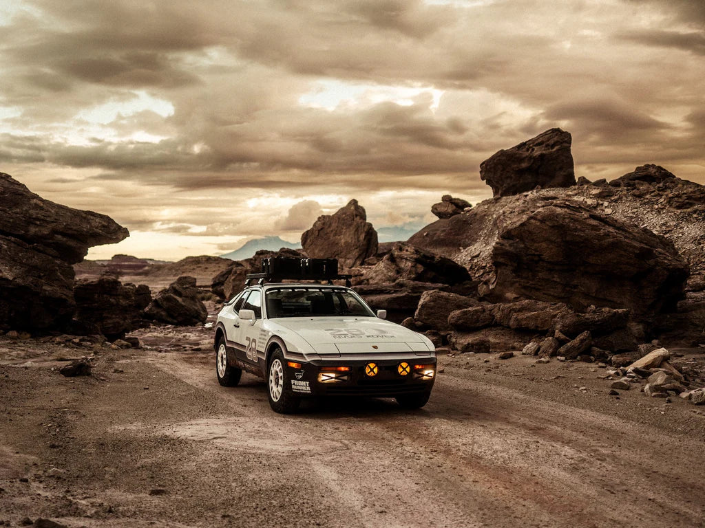 Mars Rover Porsche 944 Grams28 Mars Rover - GLOBAL64 - Tarmac Works - Scala 1-64 T64S-018-G28