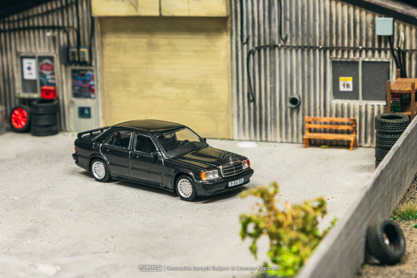 Mercedes-Benz 190 E 2.3-16 Blue-Black Metallic - GLOBAL64 - Tarmac Works - Scala 1/64 T64G-047-BK