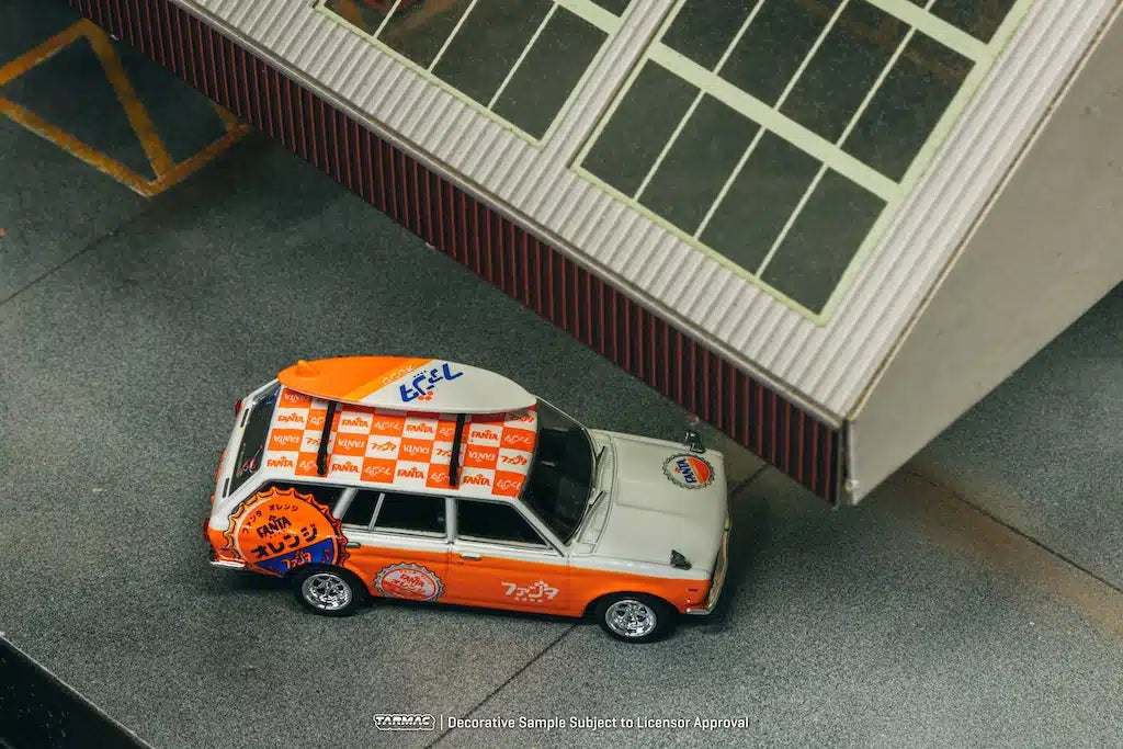 Datsun Bluebird 510 Wagon FANTA - Tarmac Works GLOBAL64 - Scala 1/64 T64G-026-FA