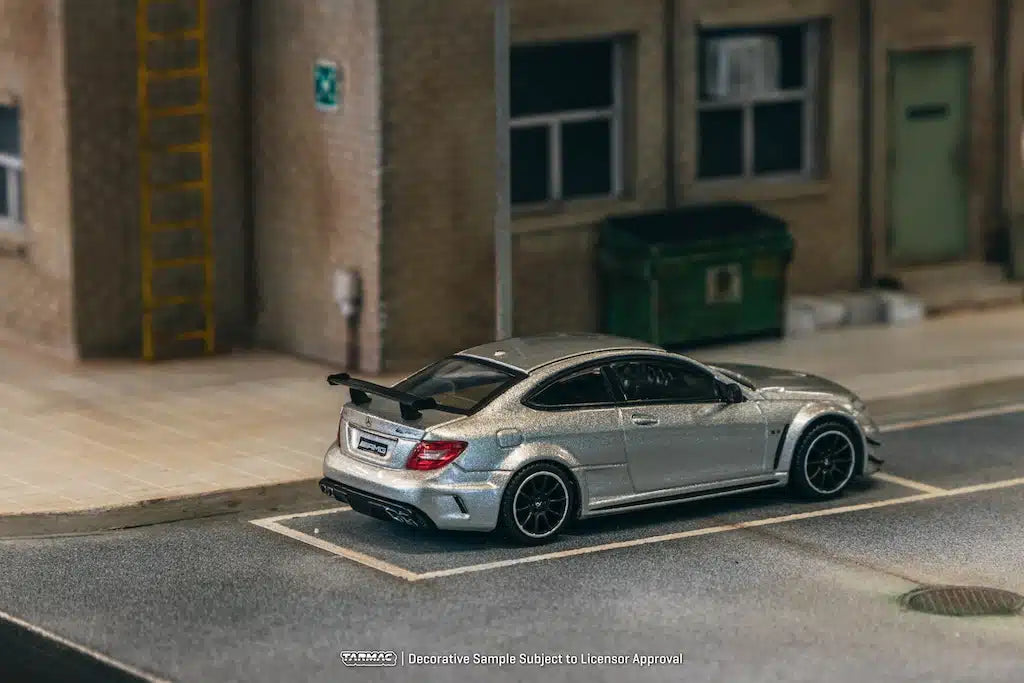 Mercedes-Benz C 63 AMG Coupé Black Series Silver Metallic - Tarmac Works GLOBAL64 - Scala 1/64 T64G-009-SL