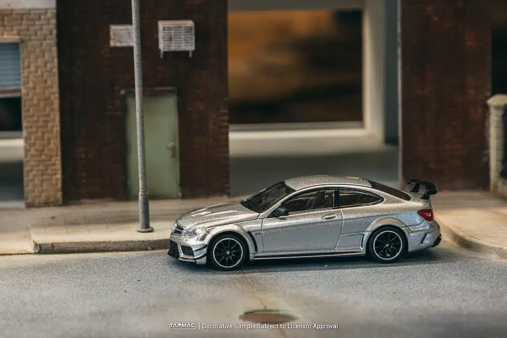Mercedes-Benz C 63 AMG Coupé Black Series Silver Metallic - Tarmac Works GLOBAL64 - Scala 1/64 T64G-009-SL