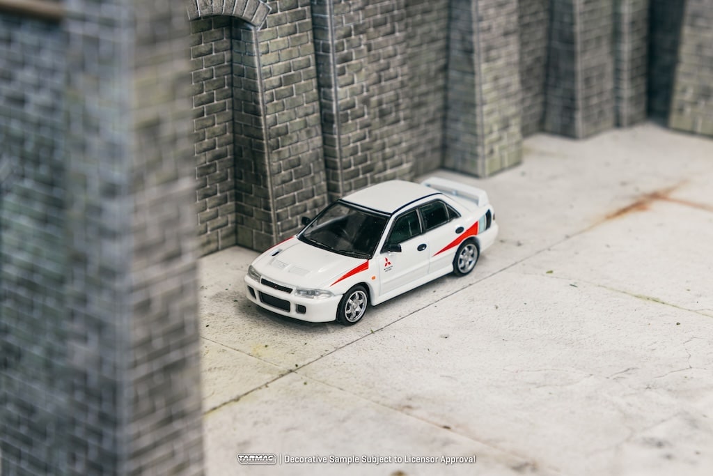 Mitsubishi Lancer RS Evolution White - Tarmac Works GLOBAL64 - Scala 1/64 T64G-048-RS