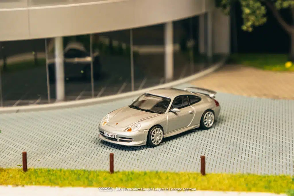 Porsche 911 GT3 (type 996) Silver - Tarmac Works GLOBAL64 - Scala 1/64 T64G-069-SL