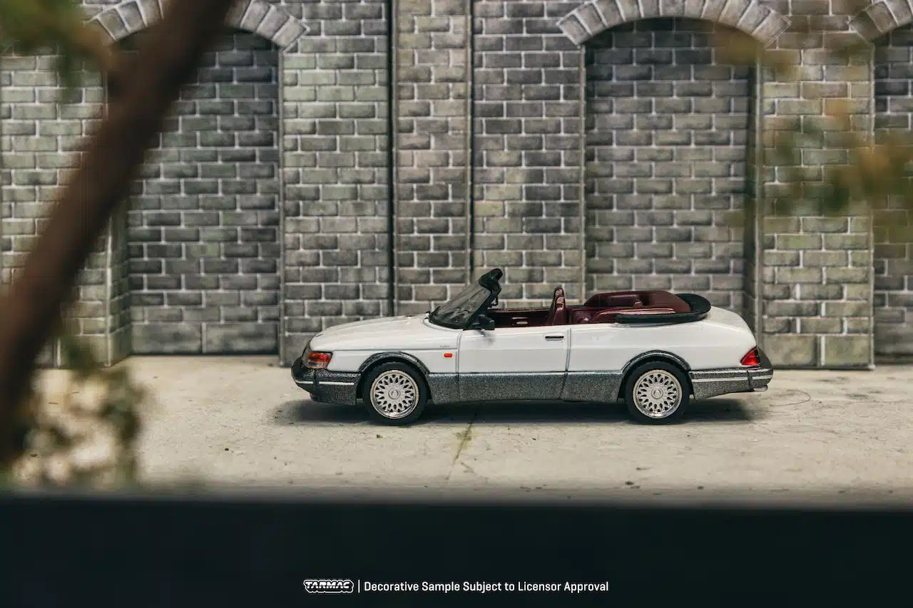 Saab 900 Turbo Convertible White - Tarmac Works GLOBAL64 - Scala 1/64 T64G-067-WH