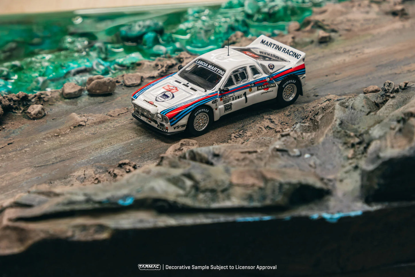 Lancia 037 Rally - Rally Monte Carlo 1983 Winner W. Rohrl / C. Geistdorfer - Tarmac Works - Scala 1/64 T64P-TL002-83RMC01