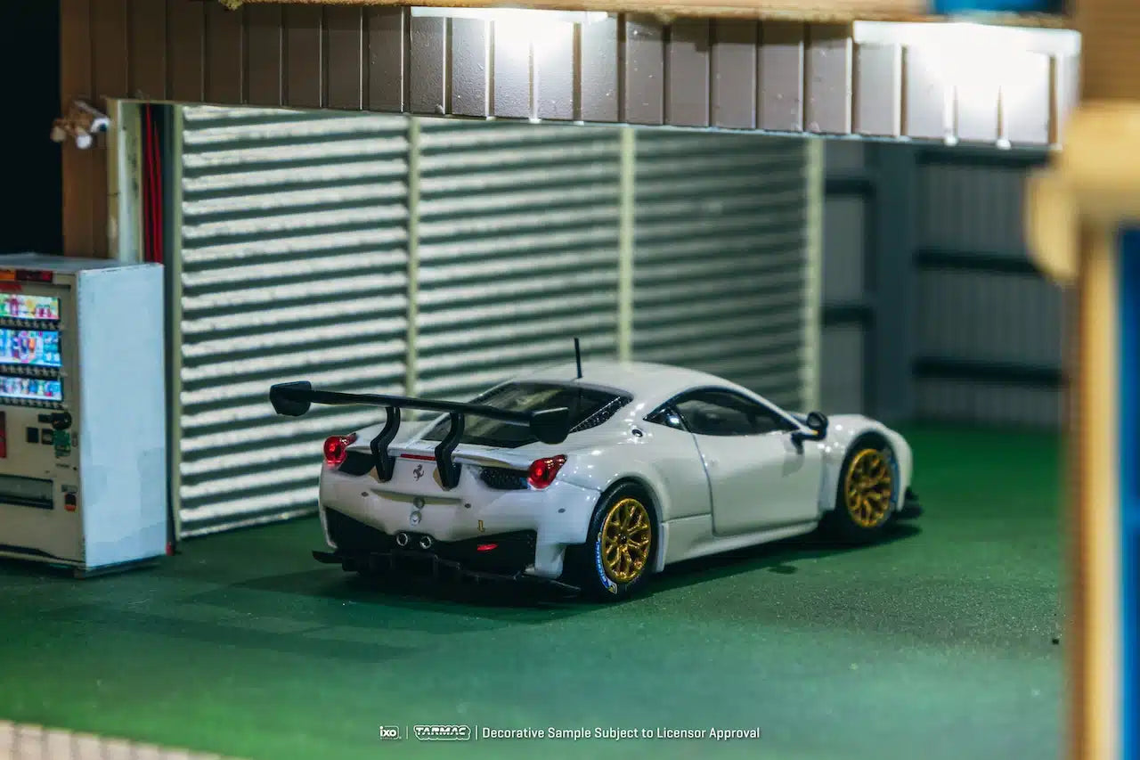 Ferrari 458 Italia GT3 White - Tarmac Works ROAD64 - Scala 1/64 T64R-074-WH