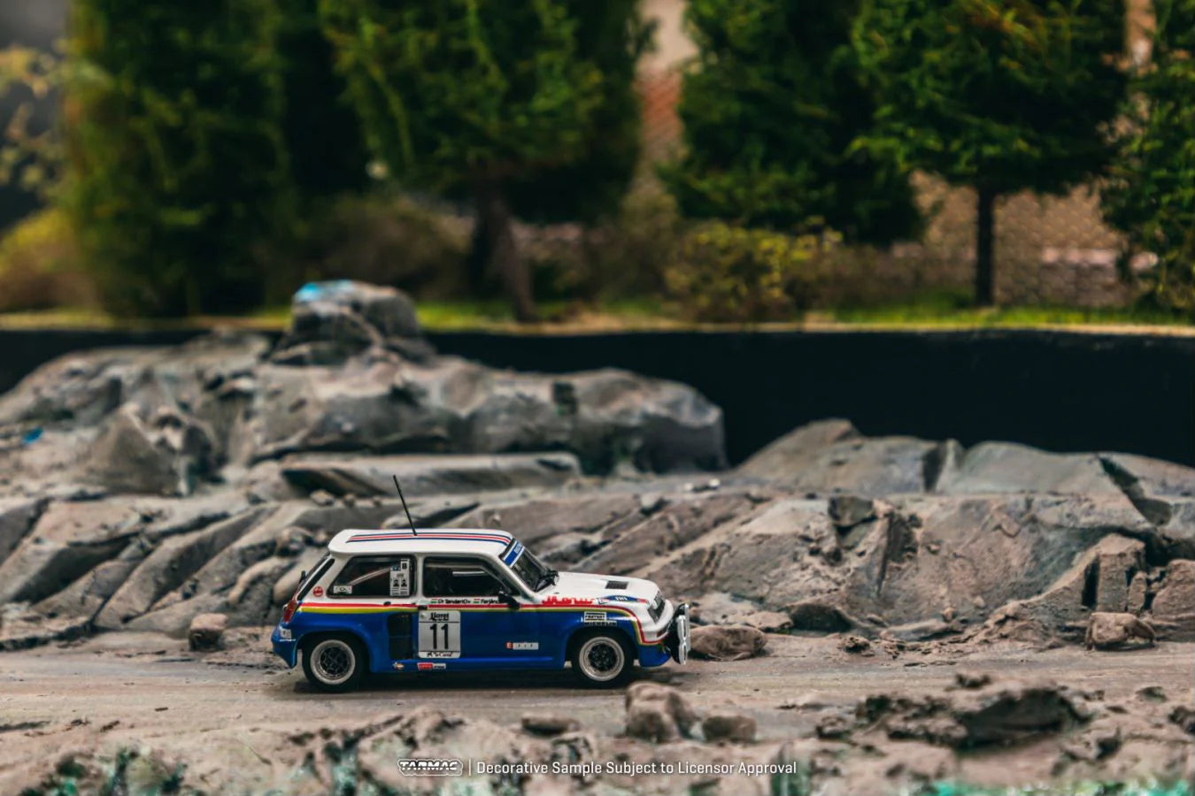 Renault 5 Turbo #11 Rally Costa Brava (1985) - Tarmac Works - HOBBY64 - Scala 1/64 T64-TL060-85RCB11