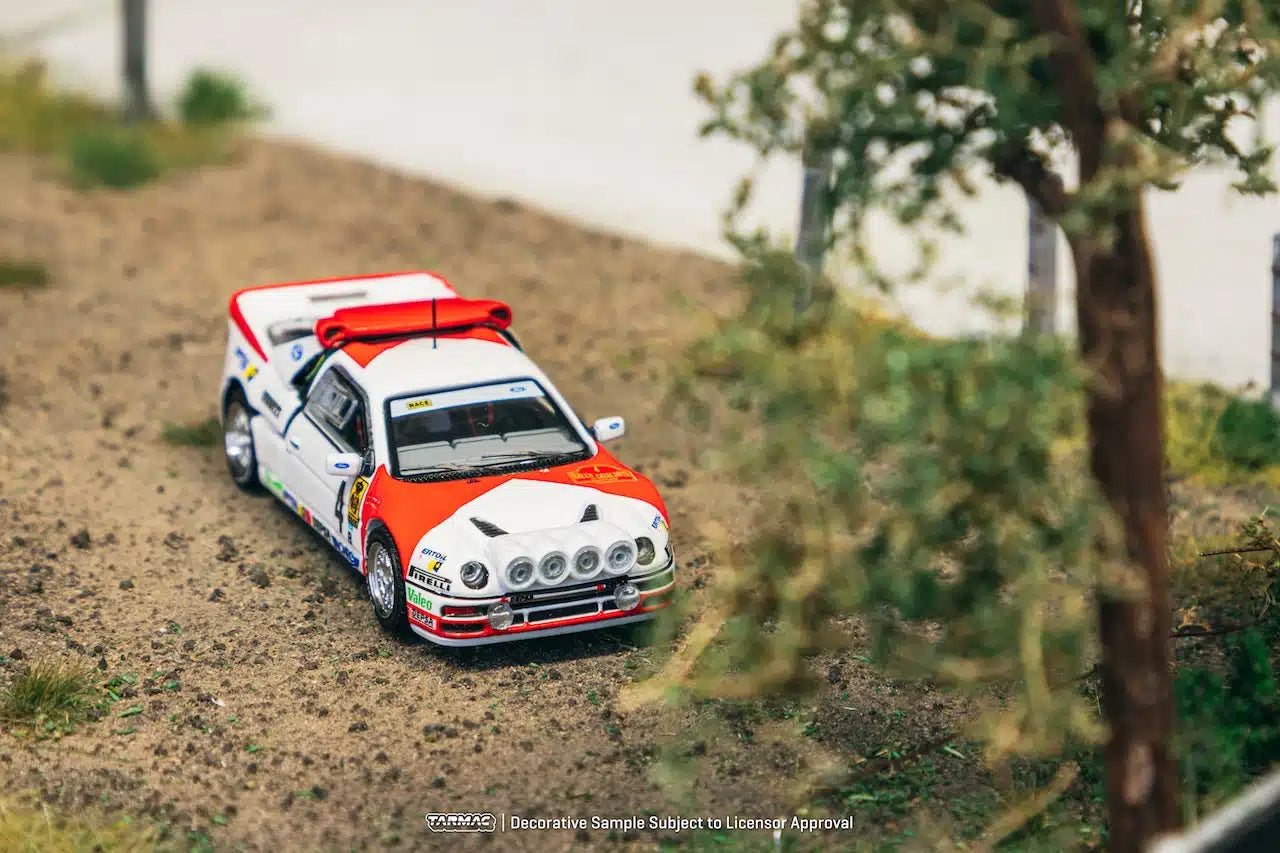 Ford RS200 #4 Rallye Catalunya 1986 Antonio Zanini - Josep Autet - Tarmac Works HOBBY64+ - Scala 1/64 T64P-001-86RC04