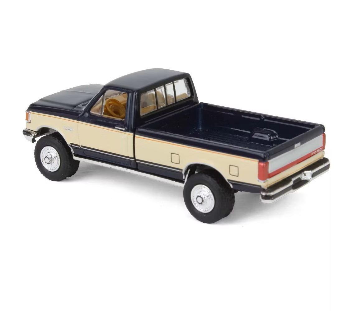 1991 Ford F-150 XLT Lariat Truck with Camper Shell and Spare Tires - Series Hobby Shop - Greenlight - Scala 1/64