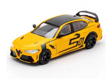 Carica l&#39;immagine nel visualizzatore di Gallery, Alfa Romeo Giulia GTAm Giallo - DCT Die Cast Team - Scala 1/64
