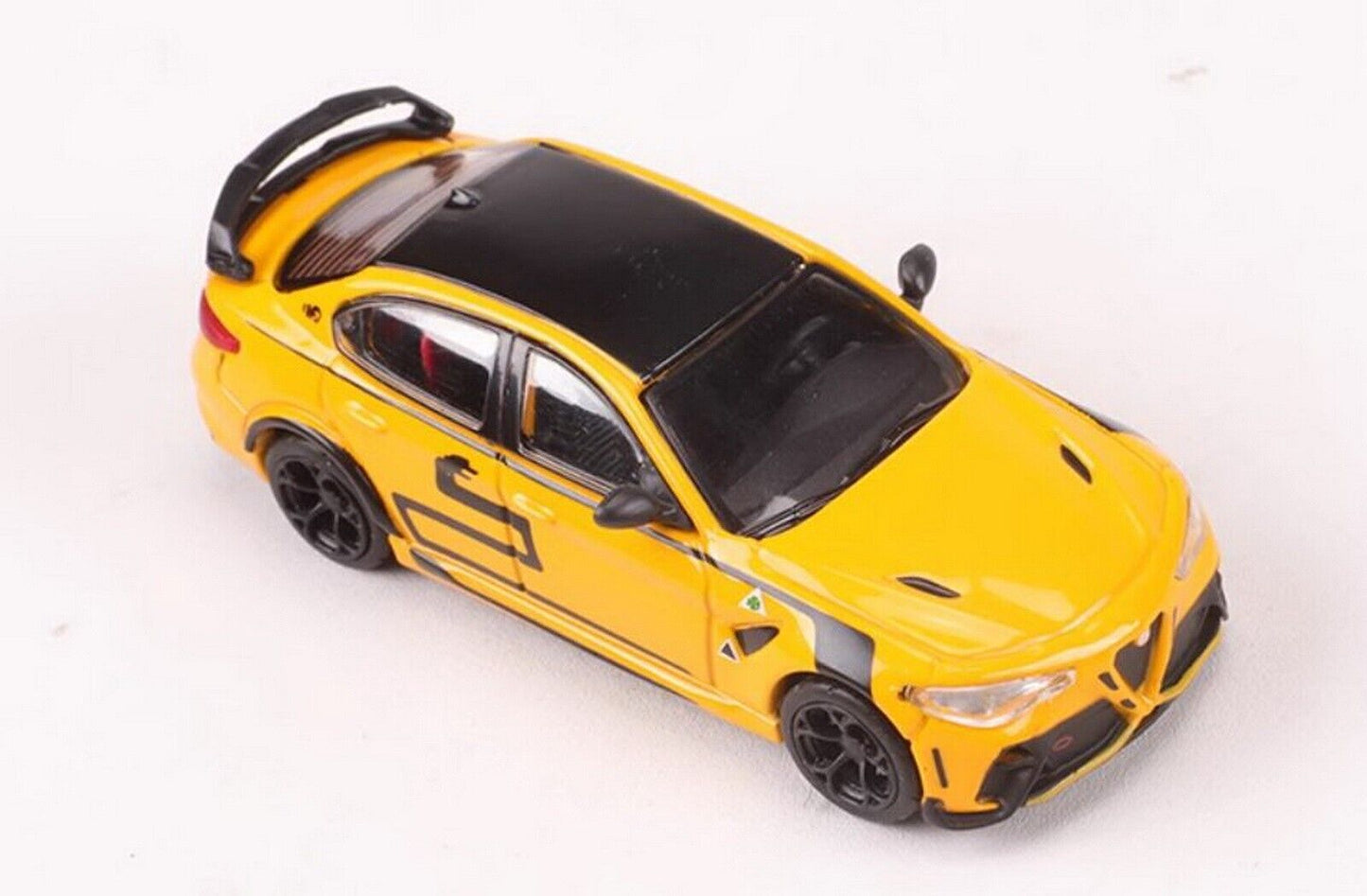 Alfa Romeo Giulia GTAm Giallo - DCT Die Cast Team - Scala 1/64