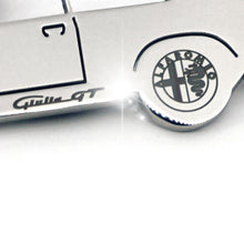 Carica l&#39;immagine nel visualizzatore di Gallery, Alfa Romeo Giulia GT Junior apribottiglia foto 2
